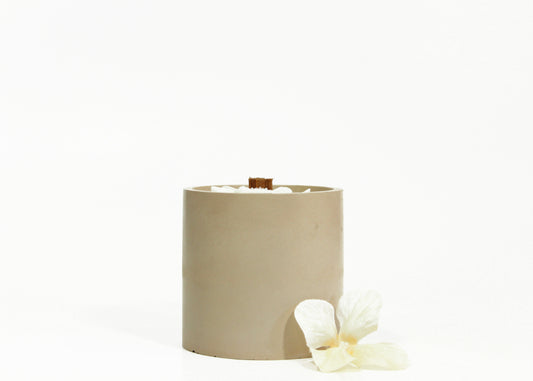 Daisy Glow Concrete Candle
